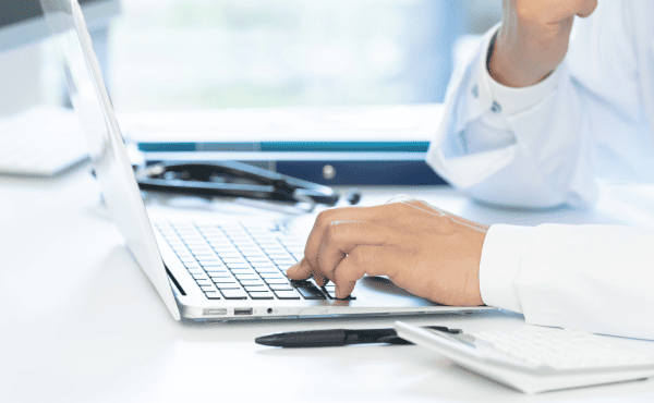 開業医になるには何歳で決断すべき?適したタイミングと年齢