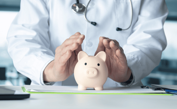 クリニック開業の資金調達、どこから当たる?融資以外の選択肢も