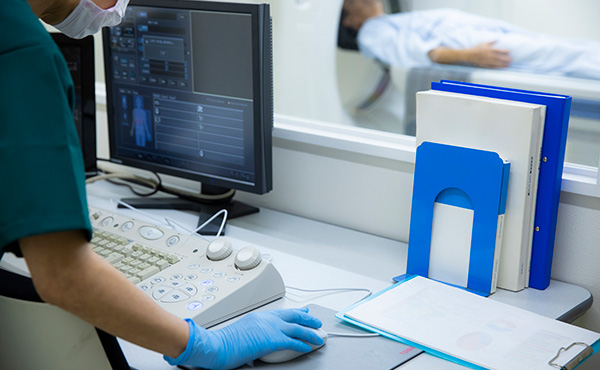 PACSとは?導入メリットや電子カルテとの違い、選び方などを紹介