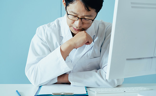 電子カルテが普及しない理由とは?現状の普及率や普及に向けて必要なことを解説